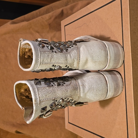 Ash Titanic 38 - Picture 4 of 4